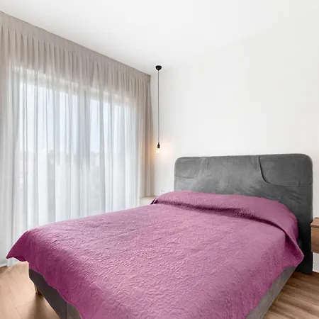 Venera - For Five People * Porec