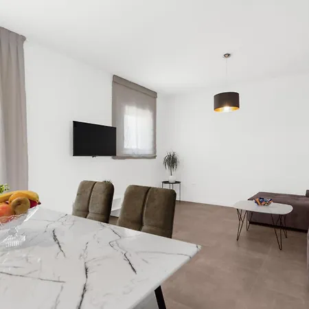 Venera - For Five People Apartment