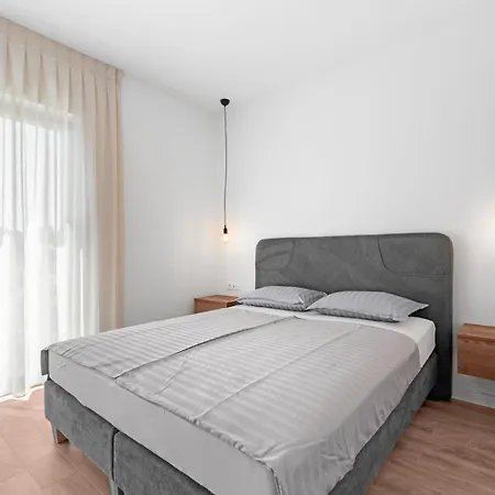 Apartment Venera - For Five People *