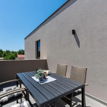 Apartment Venera - For Five People